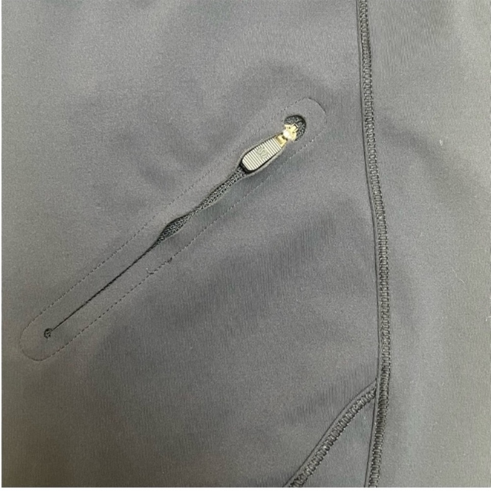 Lululemon Cadence Crusher Tight With Reflective Detail On Legs - Picture 4 of 9